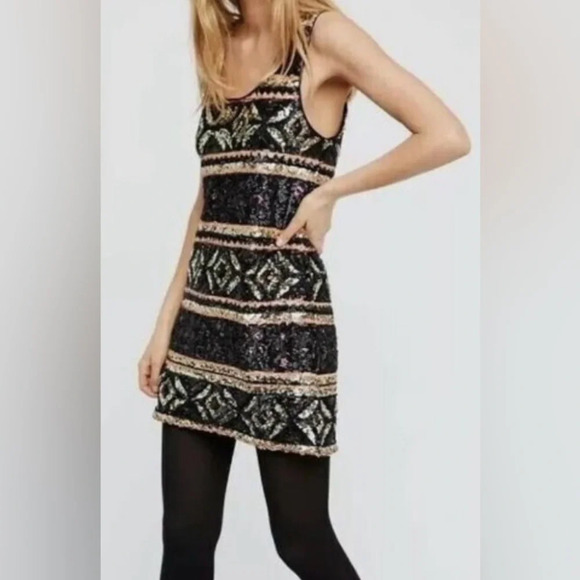 Free People Pull on tank party mini dress Black and Gold Sequin size Small - Picture 1 of 11